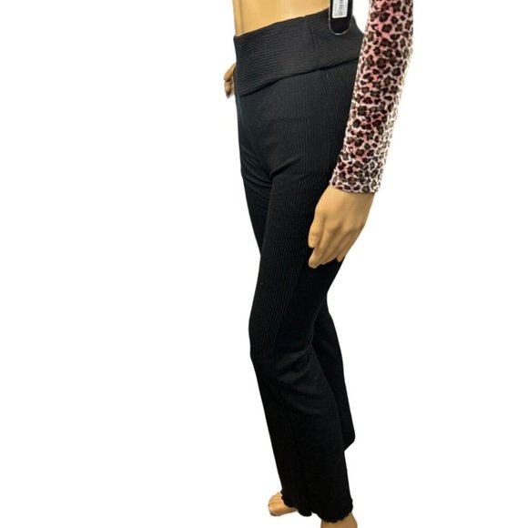 (6 for $25) SO High Rise Flare Ribbed Leggings in Black Size XS - Picture 3 of 7